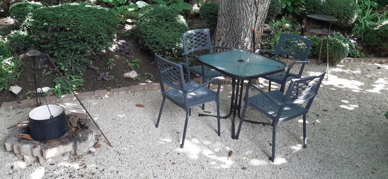 Hajnalka Vendeghaz Hotel Buk Bagian luar foto