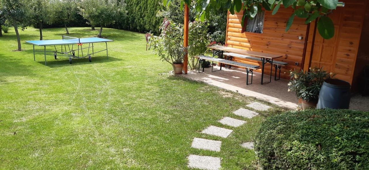 Hajnalka Vendeghaz Hotel Buk Bagian luar foto