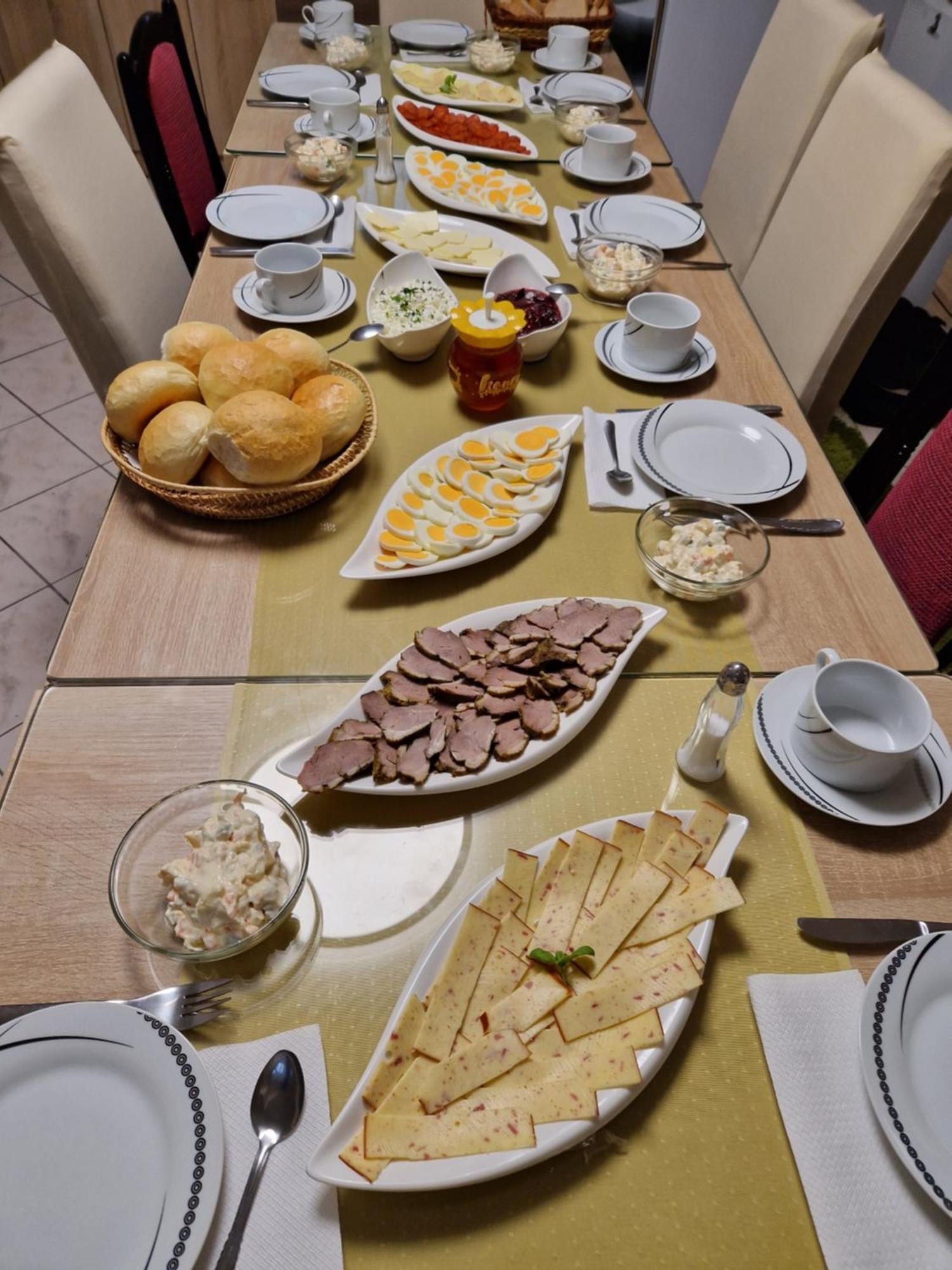 Hajnalka Vendeghaz Hotel Buk Bagian luar foto