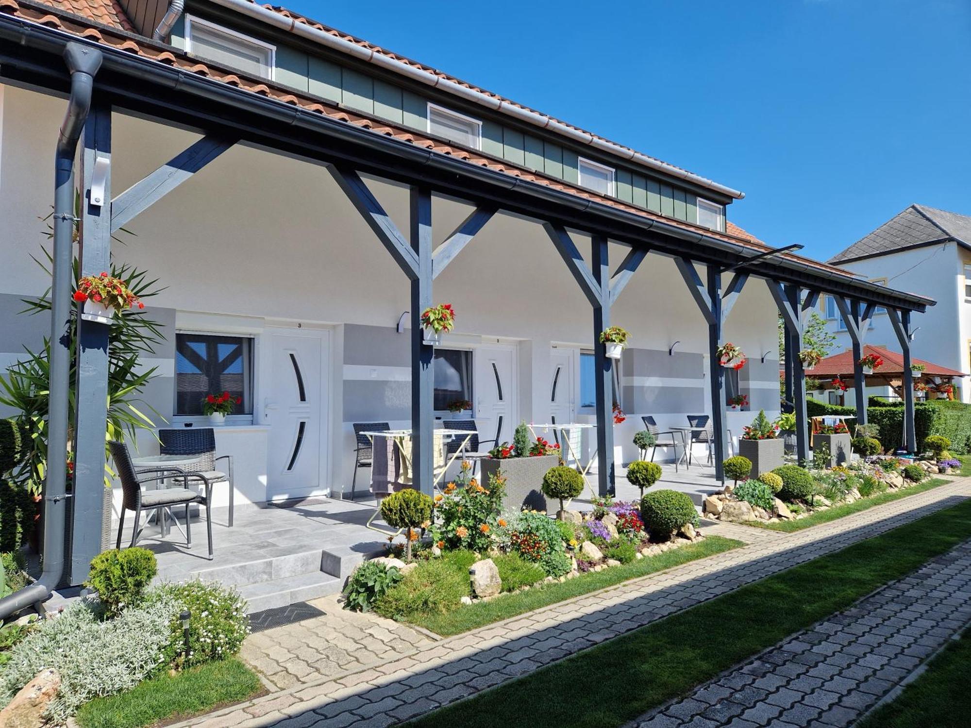 Hajnalka Vendeghaz Hotel Buk Bagian luar foto