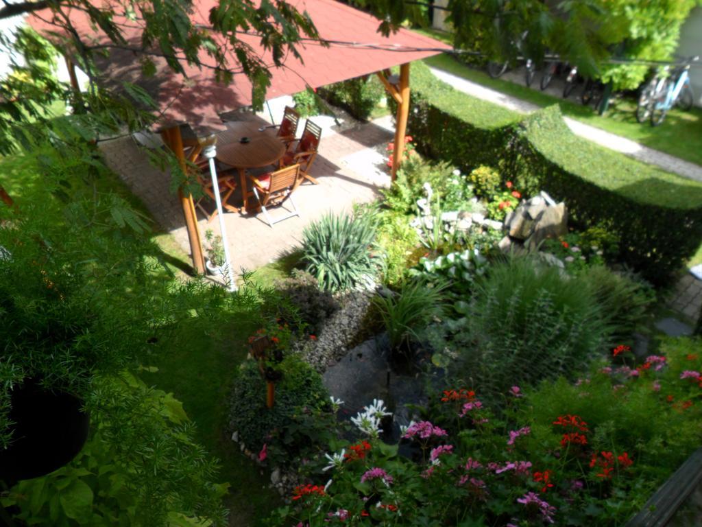 Hajnalka Vendeghaz Hotel Buk Bagian luar foto